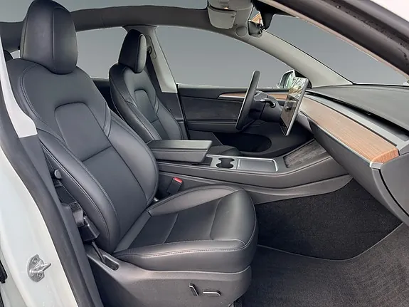 Tesla Model Y 2024 photo 5