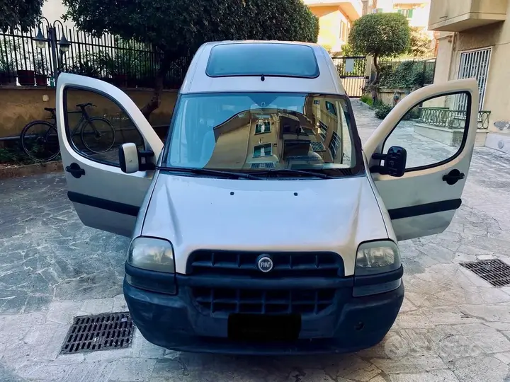 Fiat Doblò 2005 photo 2