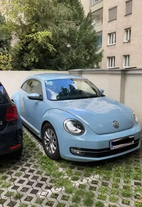 Volkswagen Beetle 2012 photo 2