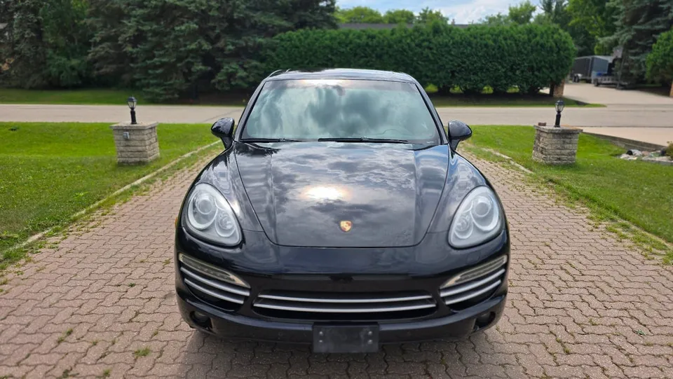 Porsche Cayenne 2014 photo 2