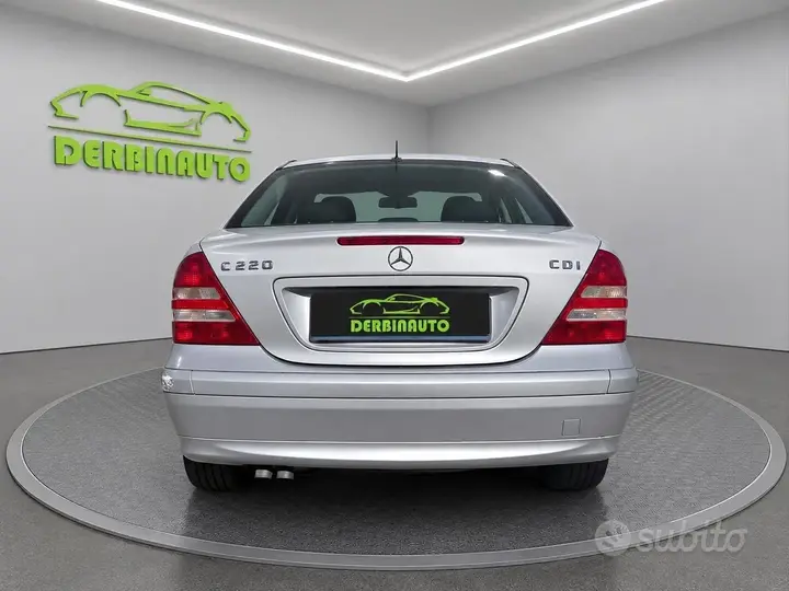 Mercedes-Benz C 2004 photo 2