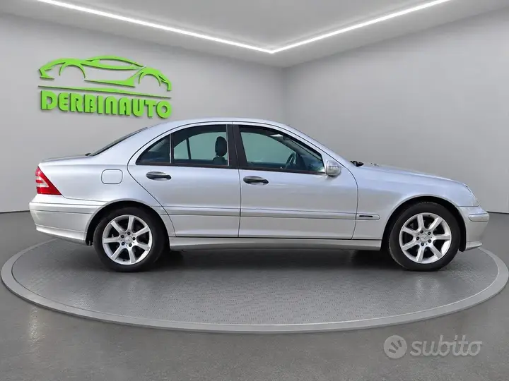 Mercedes-Benz C 2004 photo 4