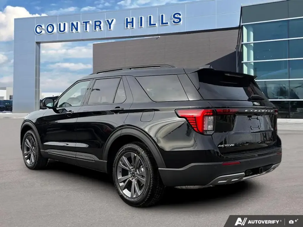 Ford Explorer 2027 photo 4