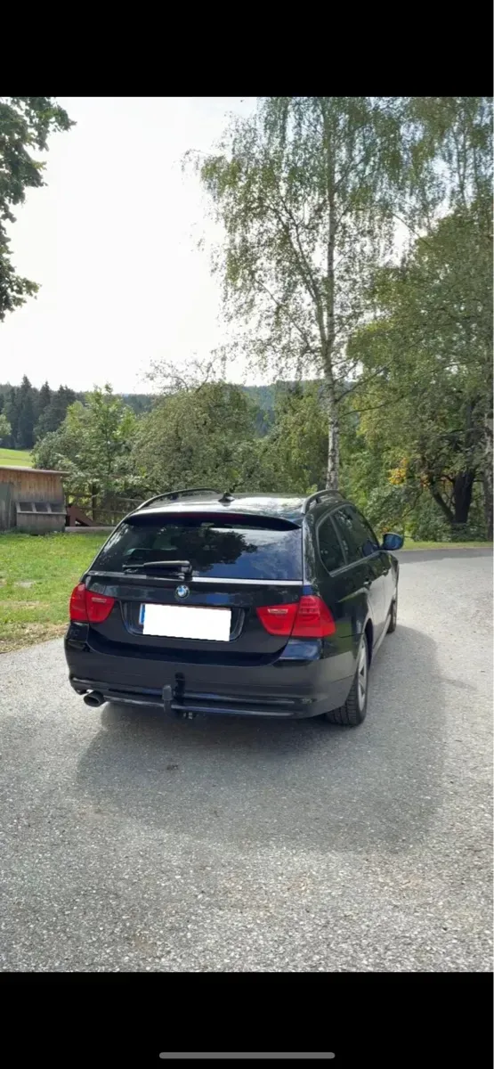 BMW 3 Series 2009 photo 3