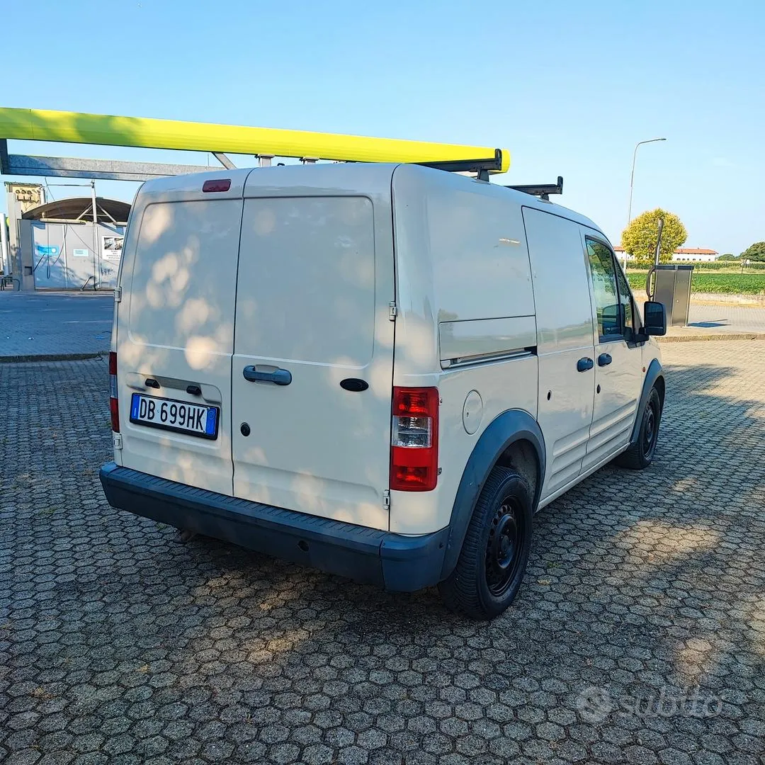 Ford Transit Connect 2006 photo 3