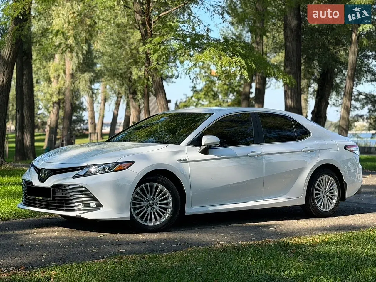 Toyota Camry 2019 photo 4
