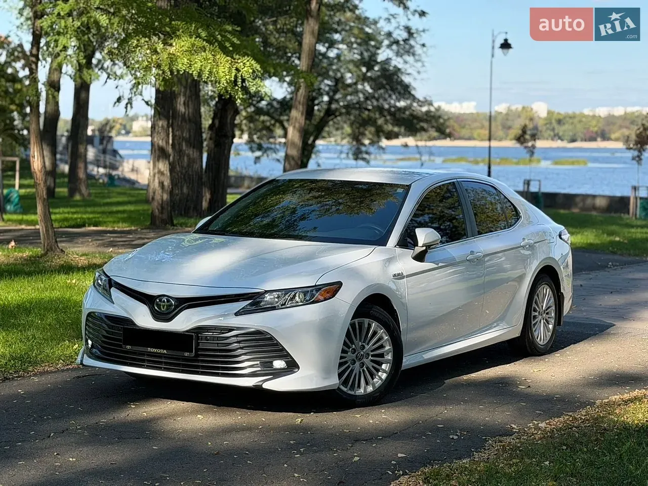 Toyota Camry 2019 photo 5