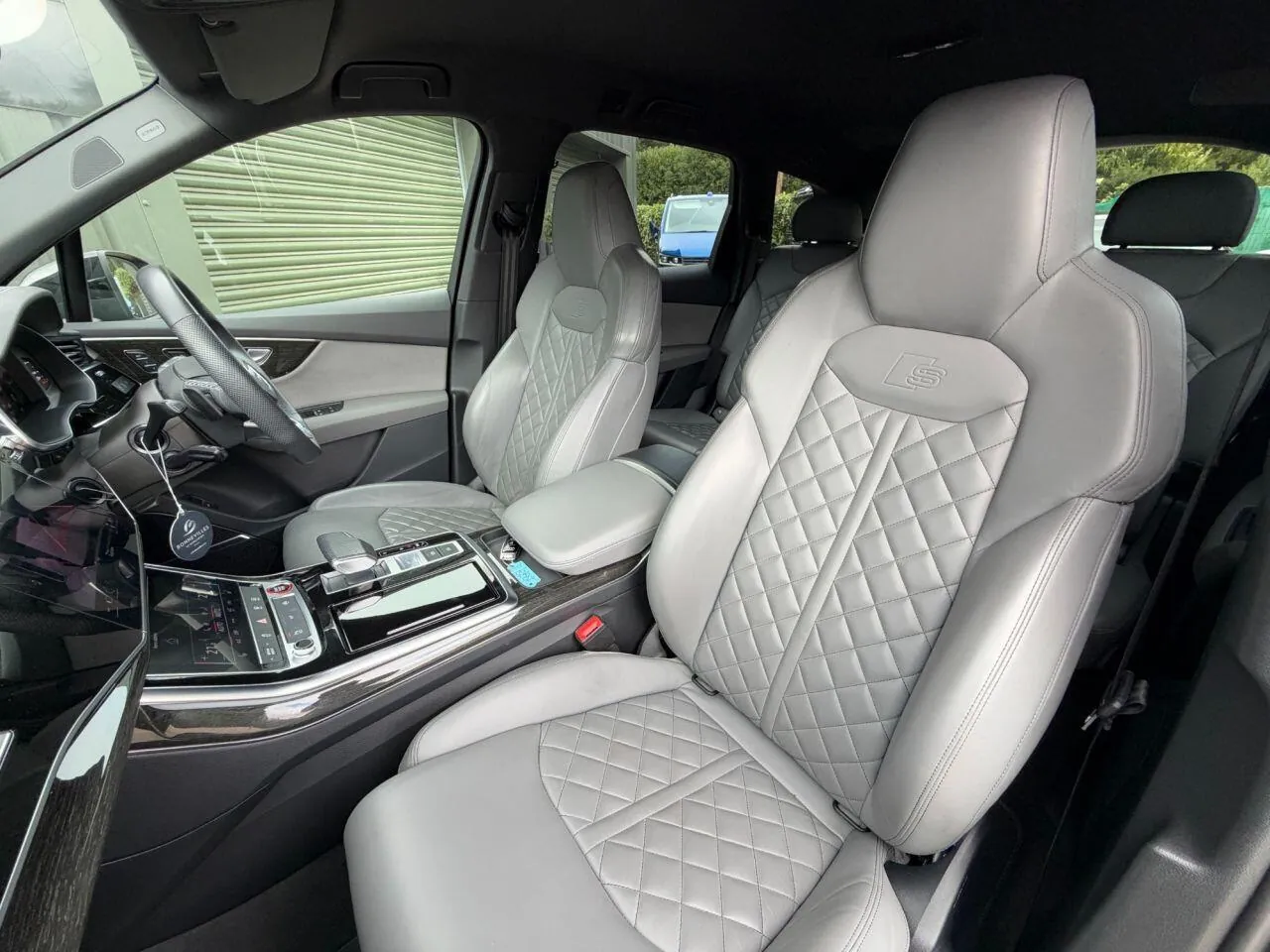 Audi Sq7 2023 photo 2