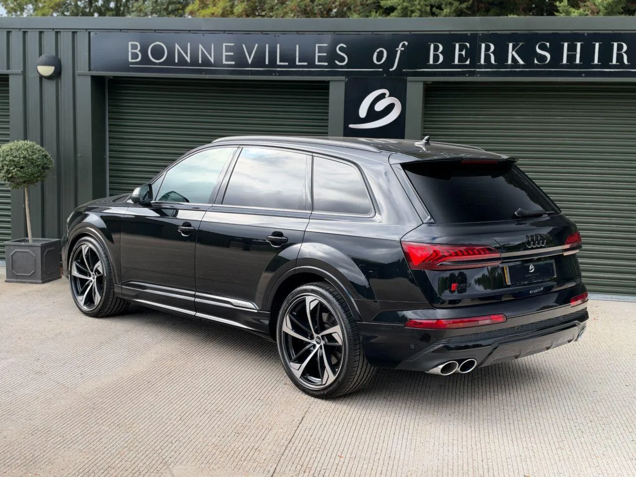 Audi Sq7 2023 photo 3