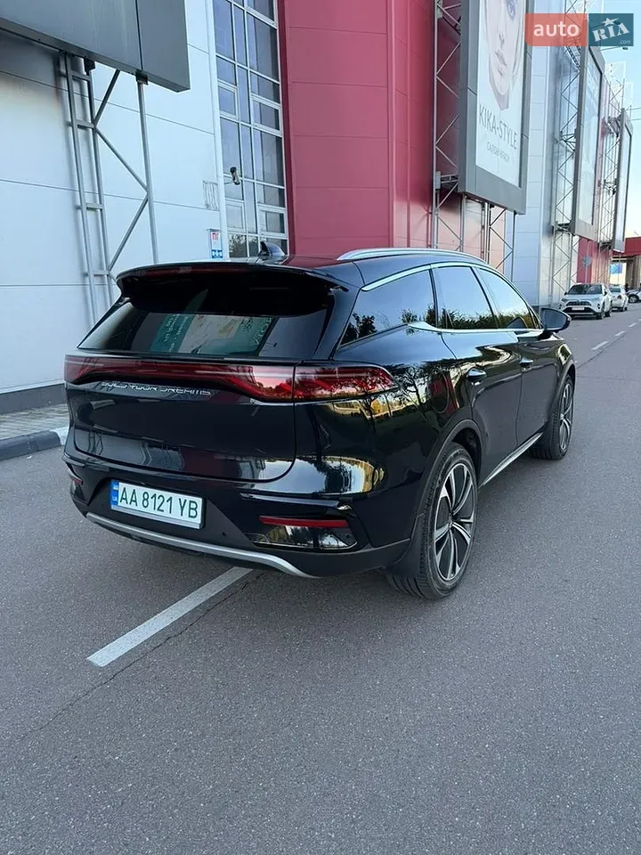 BYD Tang 2023 photo 5