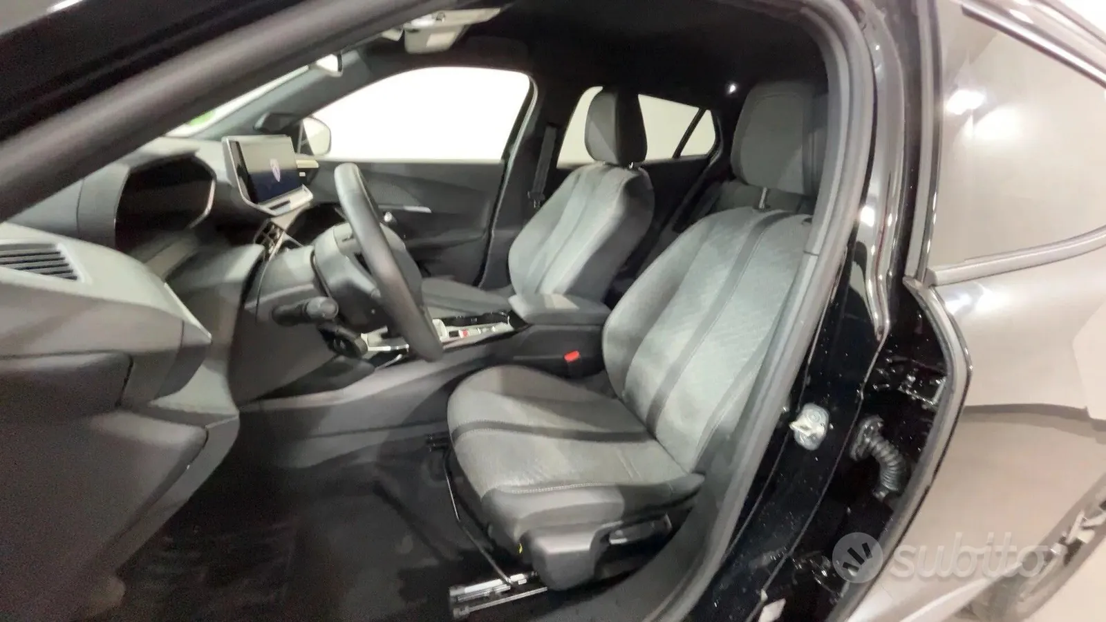 Peugeot 2008 2024 photo 4