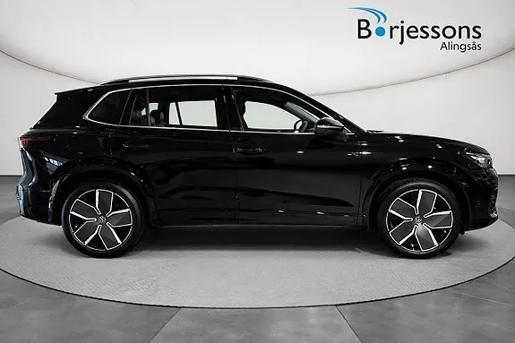 Volkswagen Tiguan 2026 photo 2