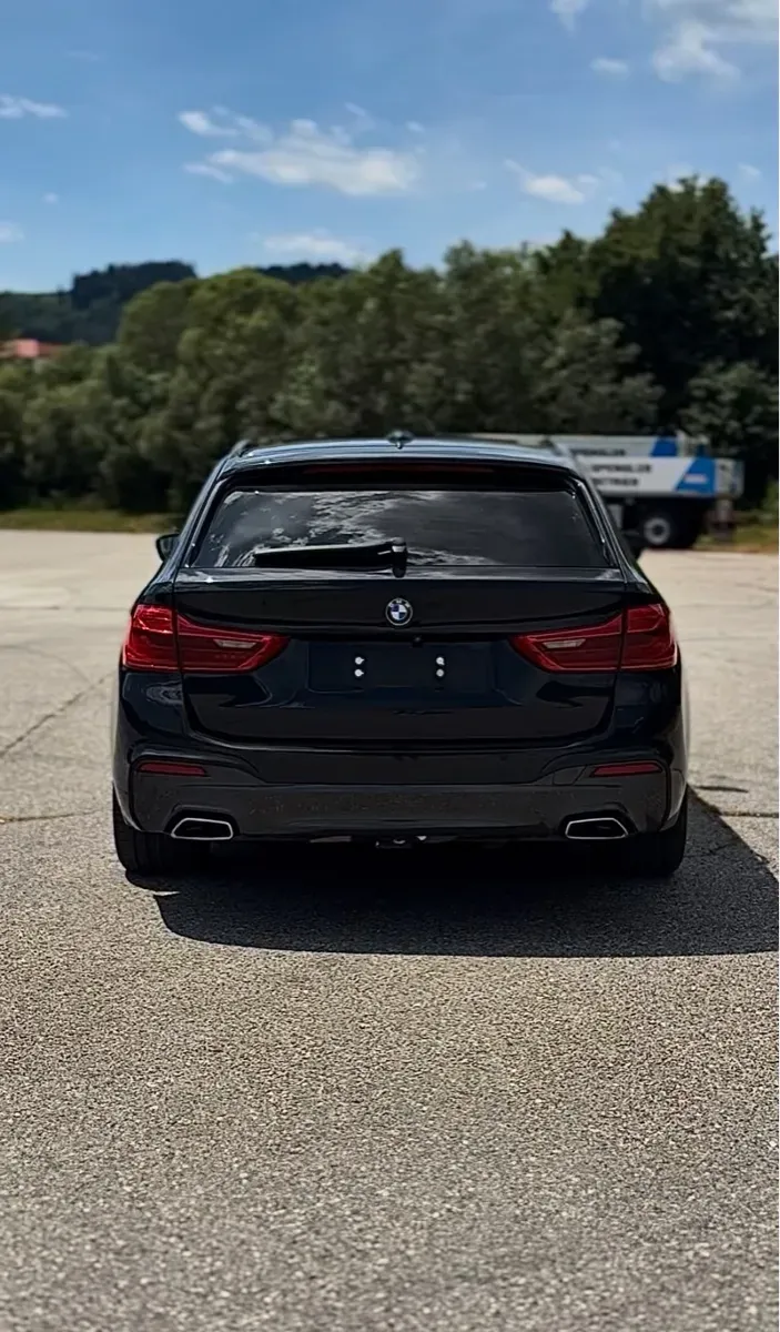 BMW 5 Series 2019 photo 2