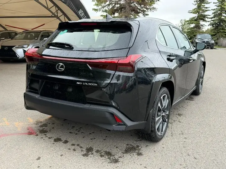 Lexus Ux 2026 photo 3