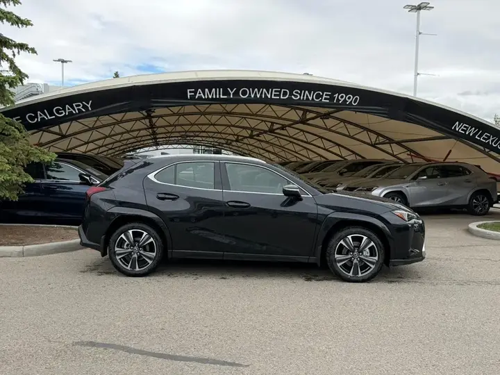 Lexus Ux 2026 photo 2