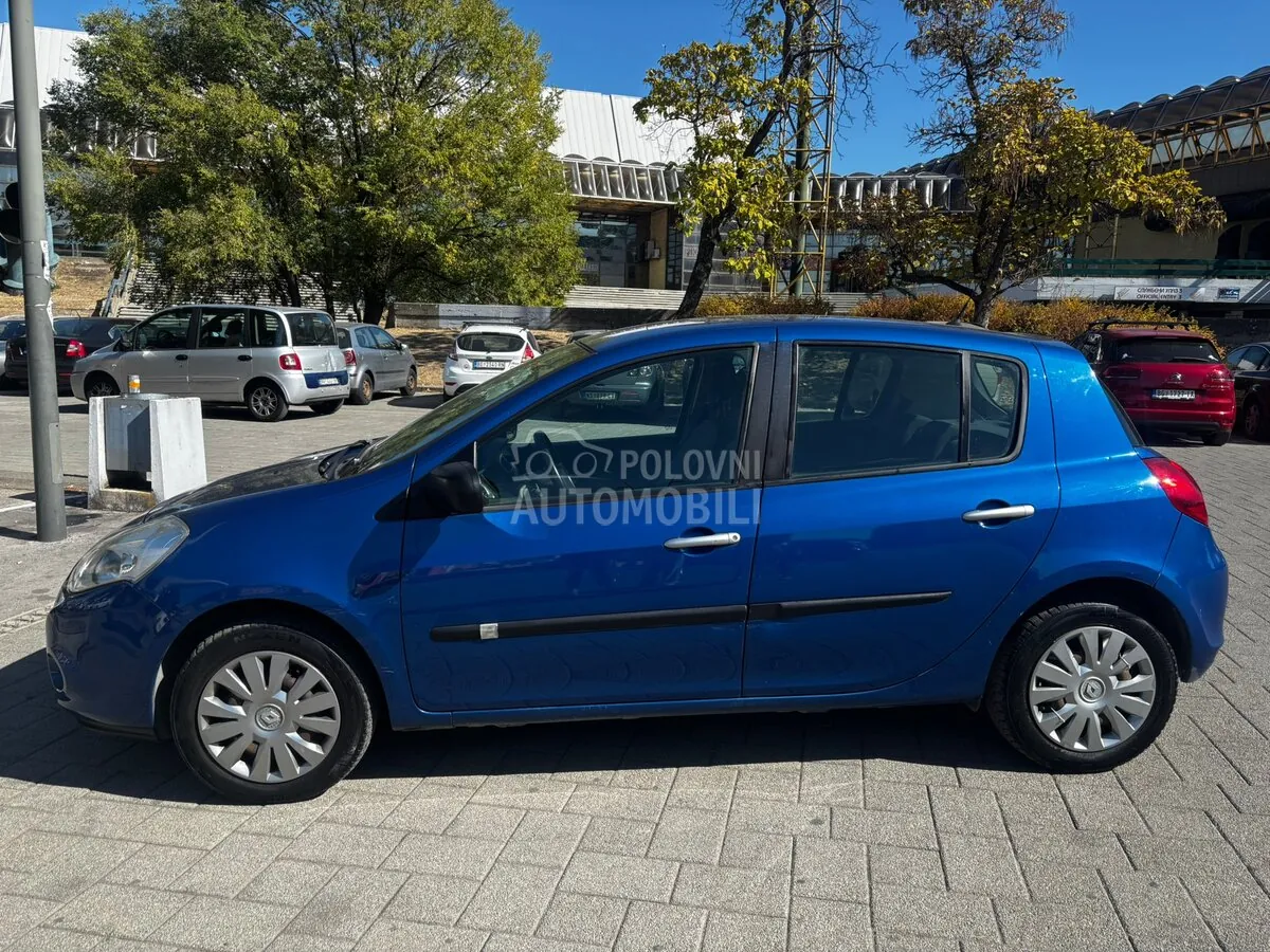 Renault Clio 2011 photo 4