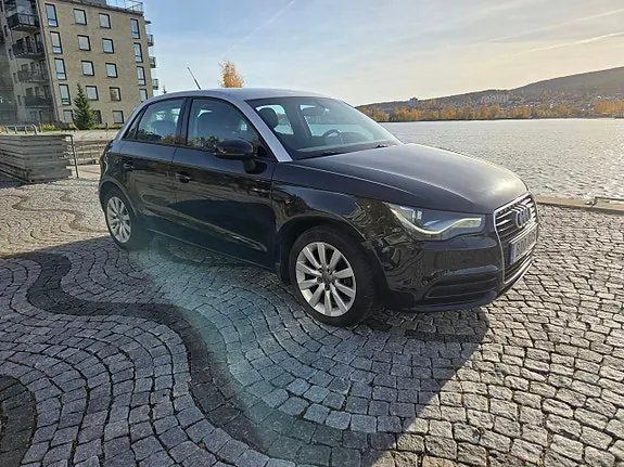 Audi A1 2014 photo 2