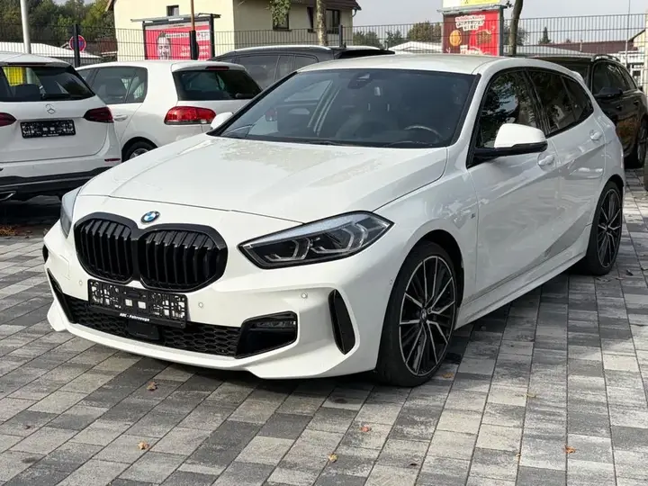 BMW 118I