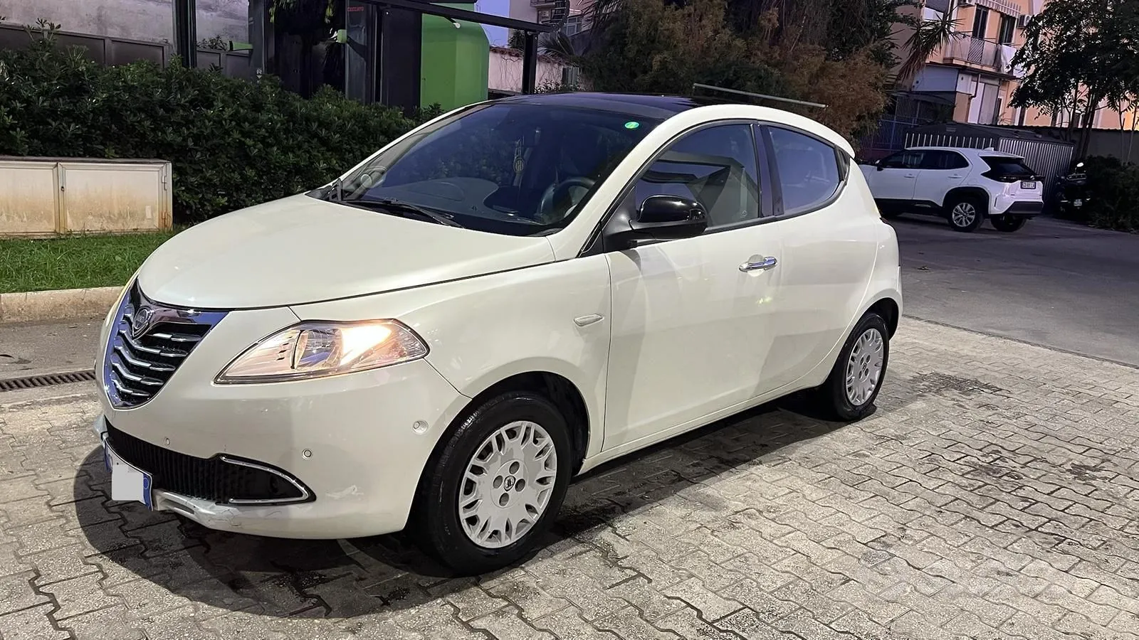 Lancia Ypsilon 2011 photo 2