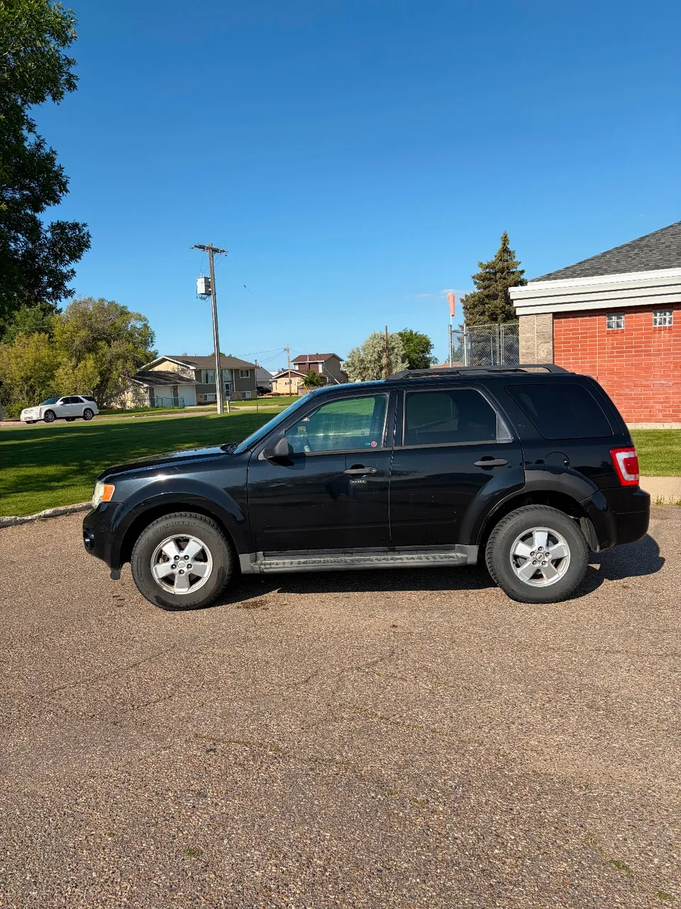 Ford Escape 2010 photo 2
