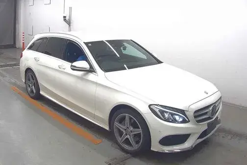 Mercedes-Benz C200