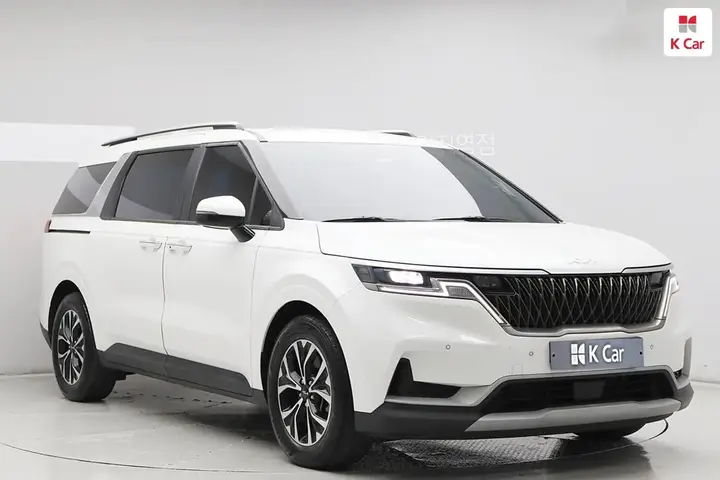 Kia Carnival 2023 photo 3