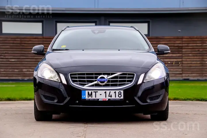 Volvo V60 2011 photo 2