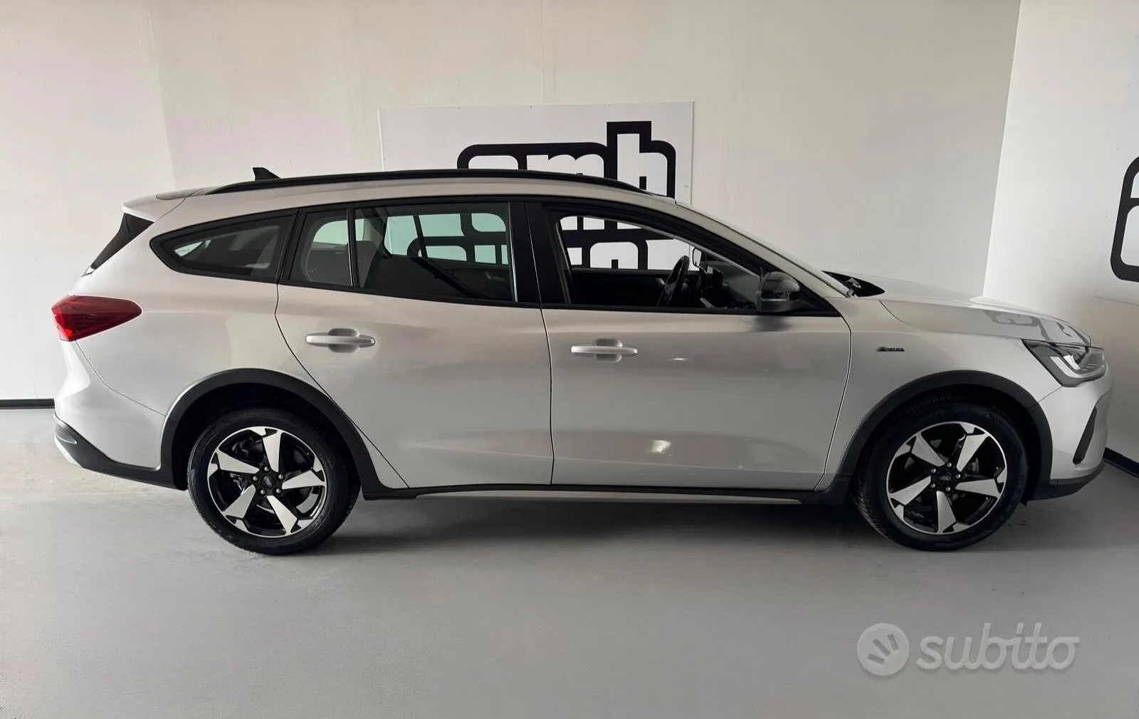 Ford Focus 2023 photo 3