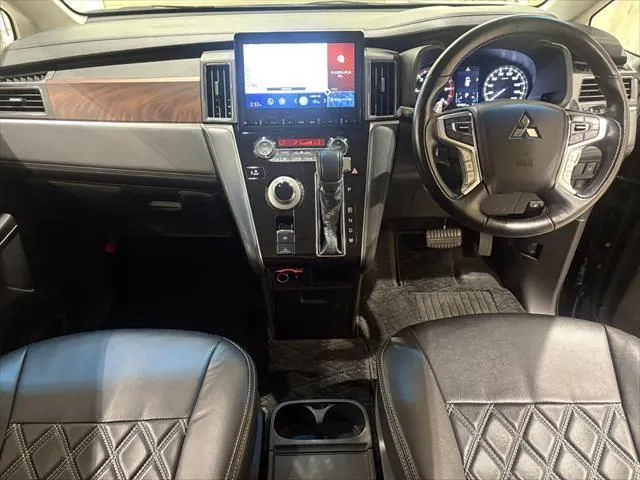 Mitsubishi Delica D:5 2019 photo 3