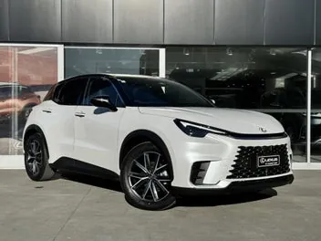 Lexus Lbx 2026 photo 2