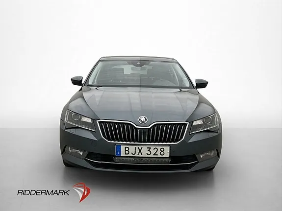 Skoda Superb 2018 photo 2