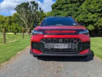 Toyota Corolla Cross 2025 photo 2