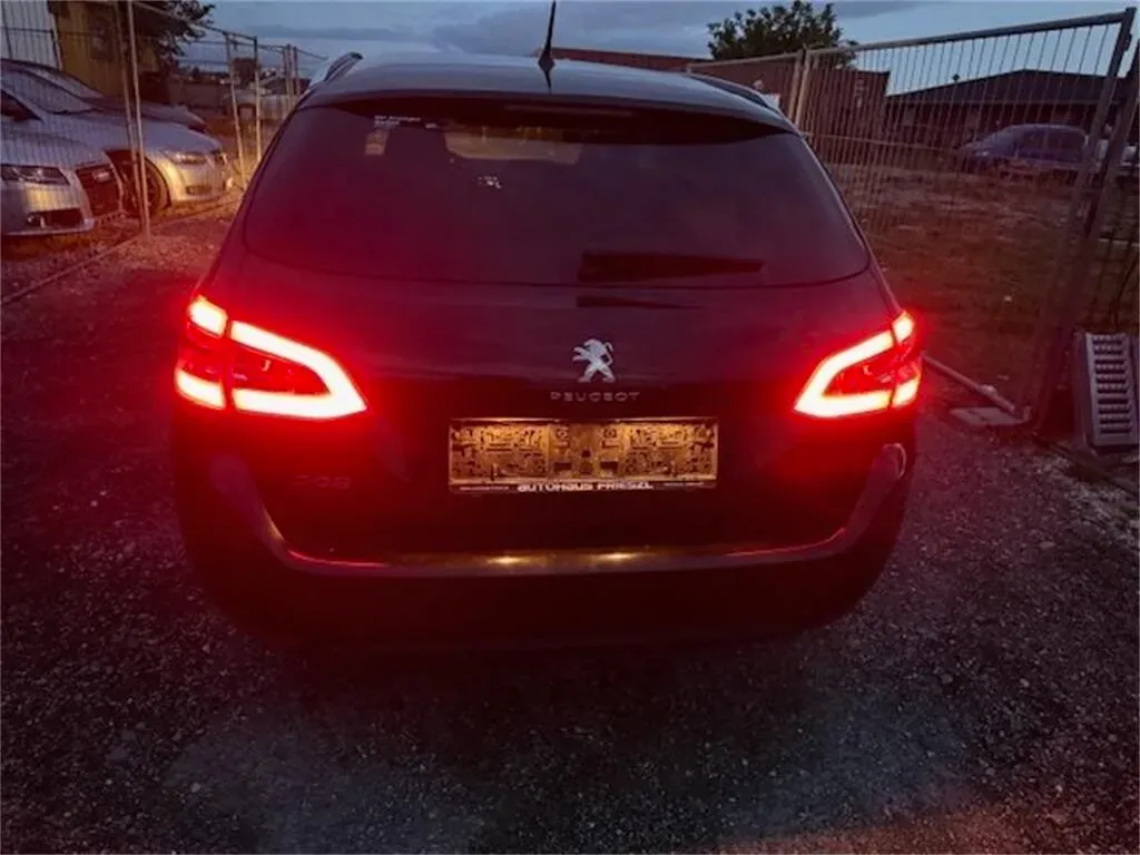 Peugeot 308 2015 photo 3