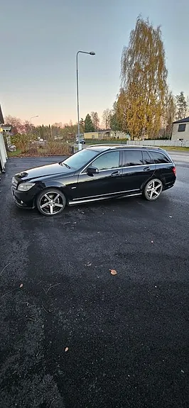 Mercedes-Benz C180 2010 photo 2