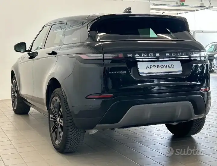 Land Rover Range Rover Evoque 2024 photo 3