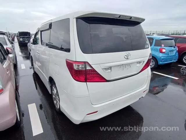 Toyota Alphard 2010 photo 3