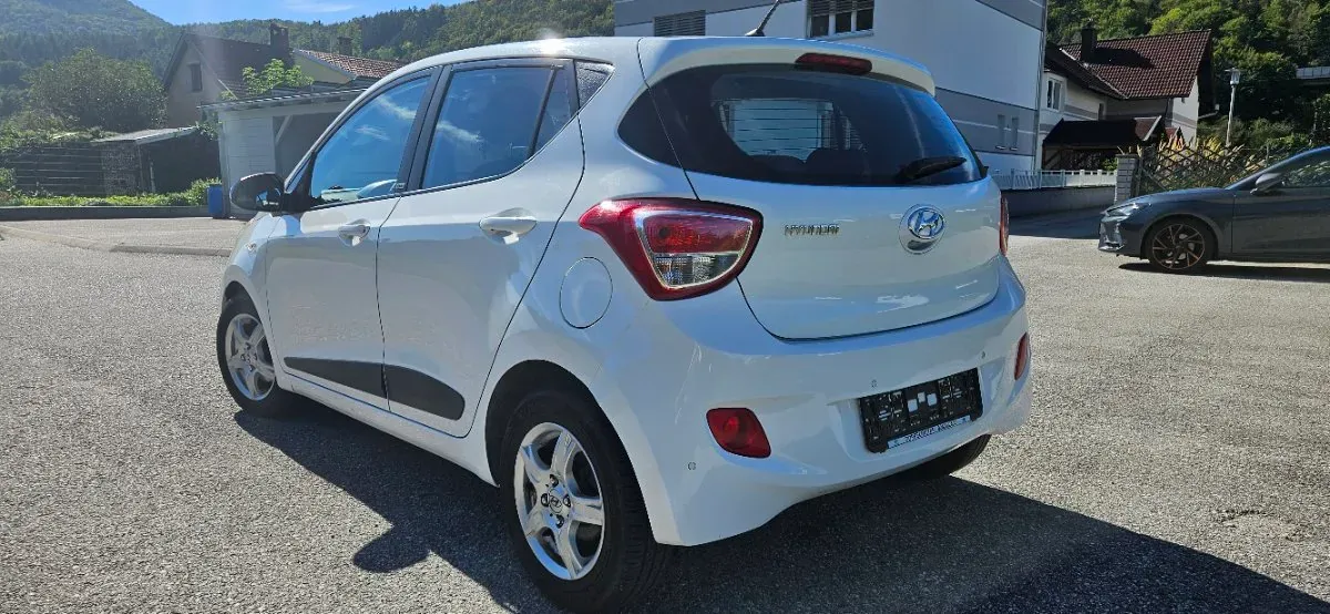 Hyundai I10 2015 photo 3