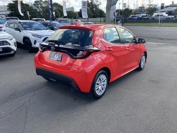 Toyota Yaris 2024 photo 3