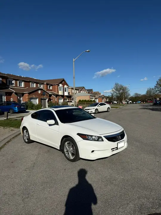 Honda Accord 2011 photo 2