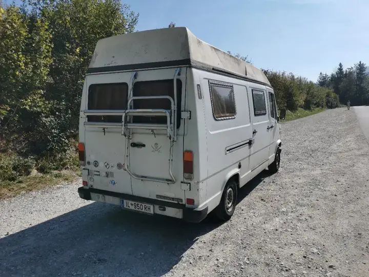 Mercedes-Benz T1 210 1985 photo 2