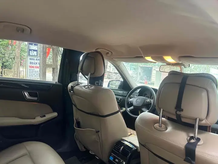 Mercedes-Benz E-Class 2009 photo 5
