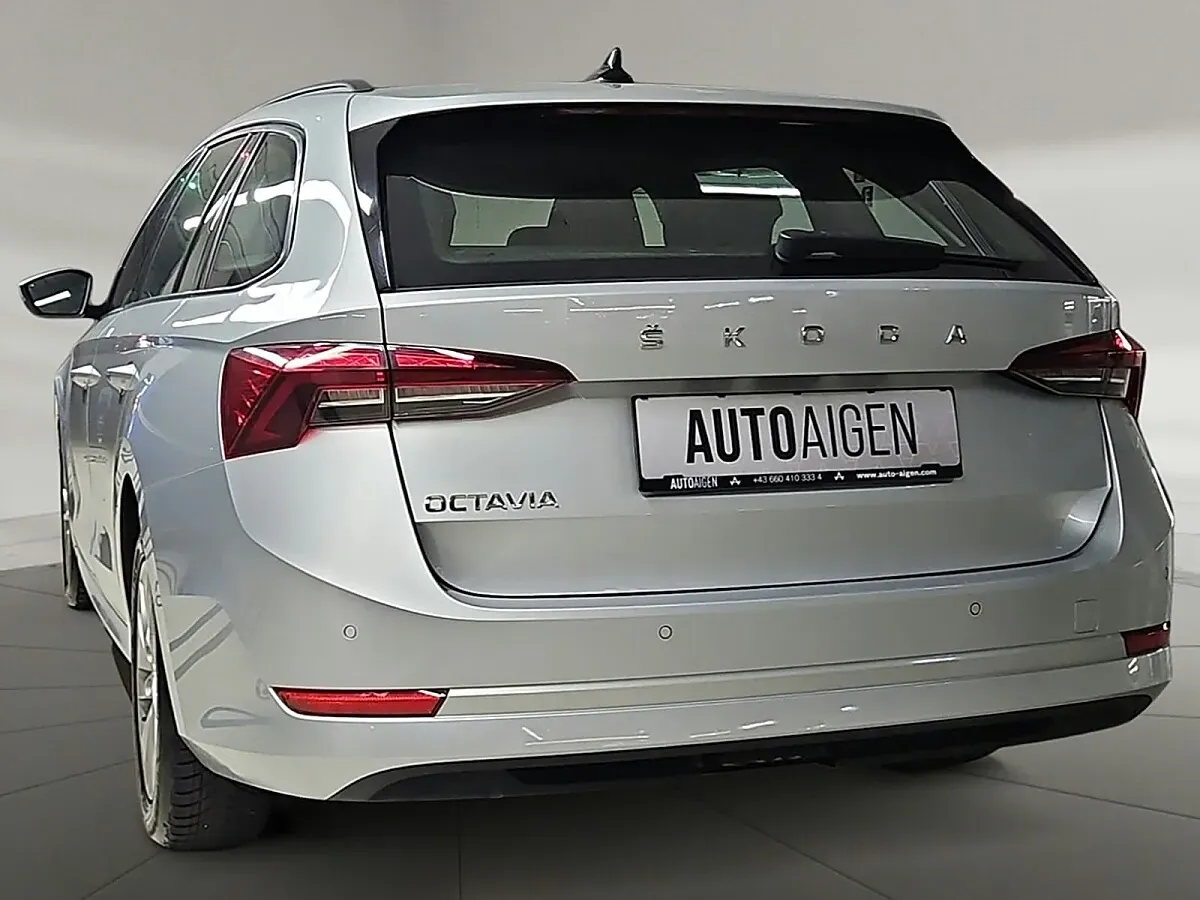 Skoda Octavia 2023 photo 3