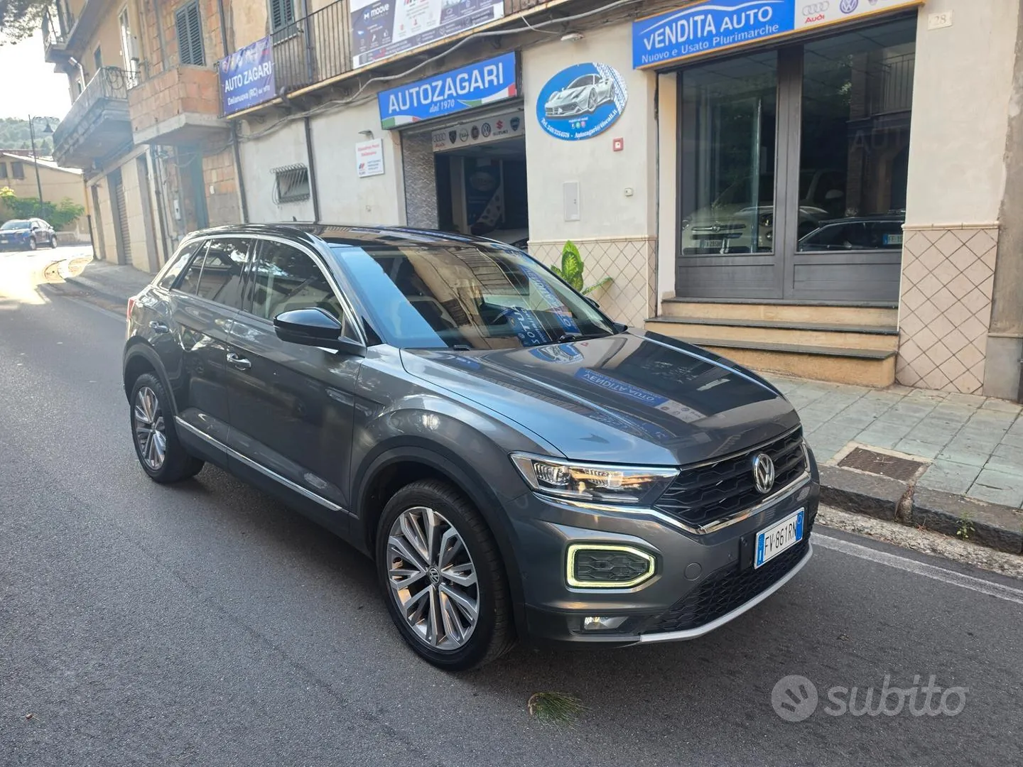 Volkswagen T-Roc 2019 photo 2