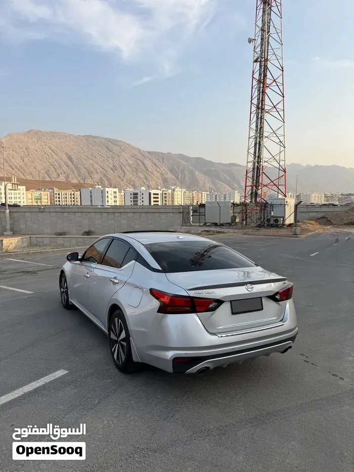 Nissan Altima 2020 photo 2