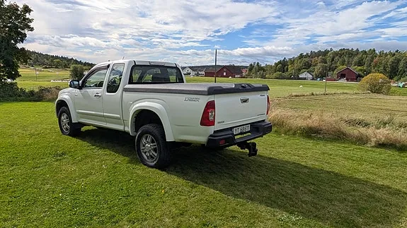 Isuzu D-Max 2011 photo 2