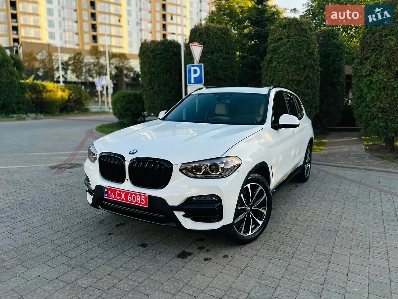 BMW X3 2019 photo 2