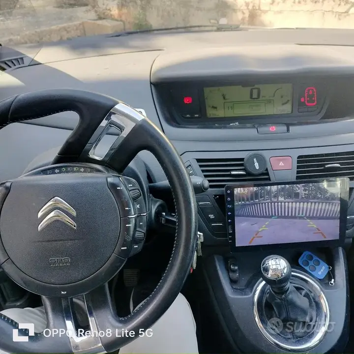 Citroen C4 Picasso 2011 photo 2