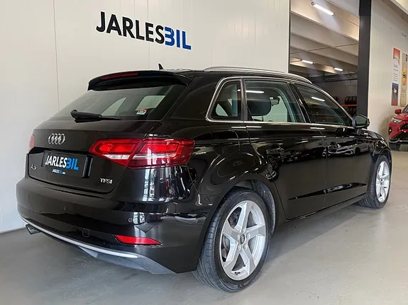 Audi A3 2018 photo 3