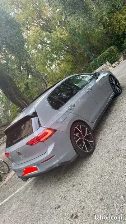 Volkswagen Golf 2024 photo 2
