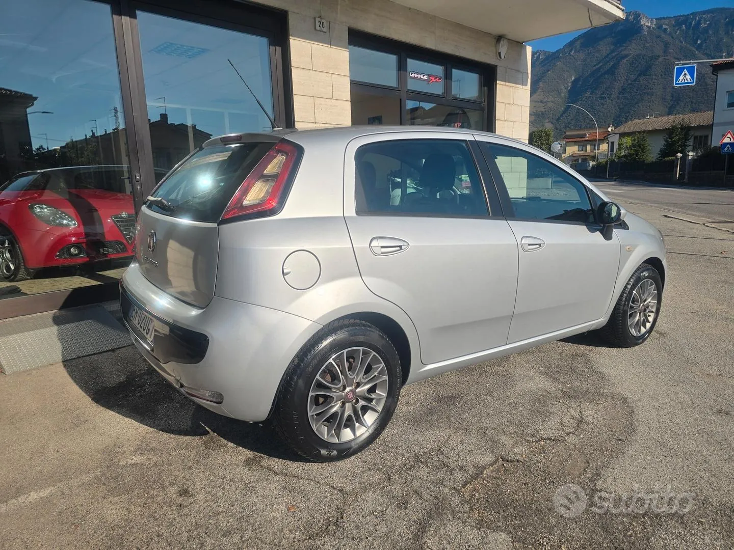 Fiat Punto Evo 2011 photo 5